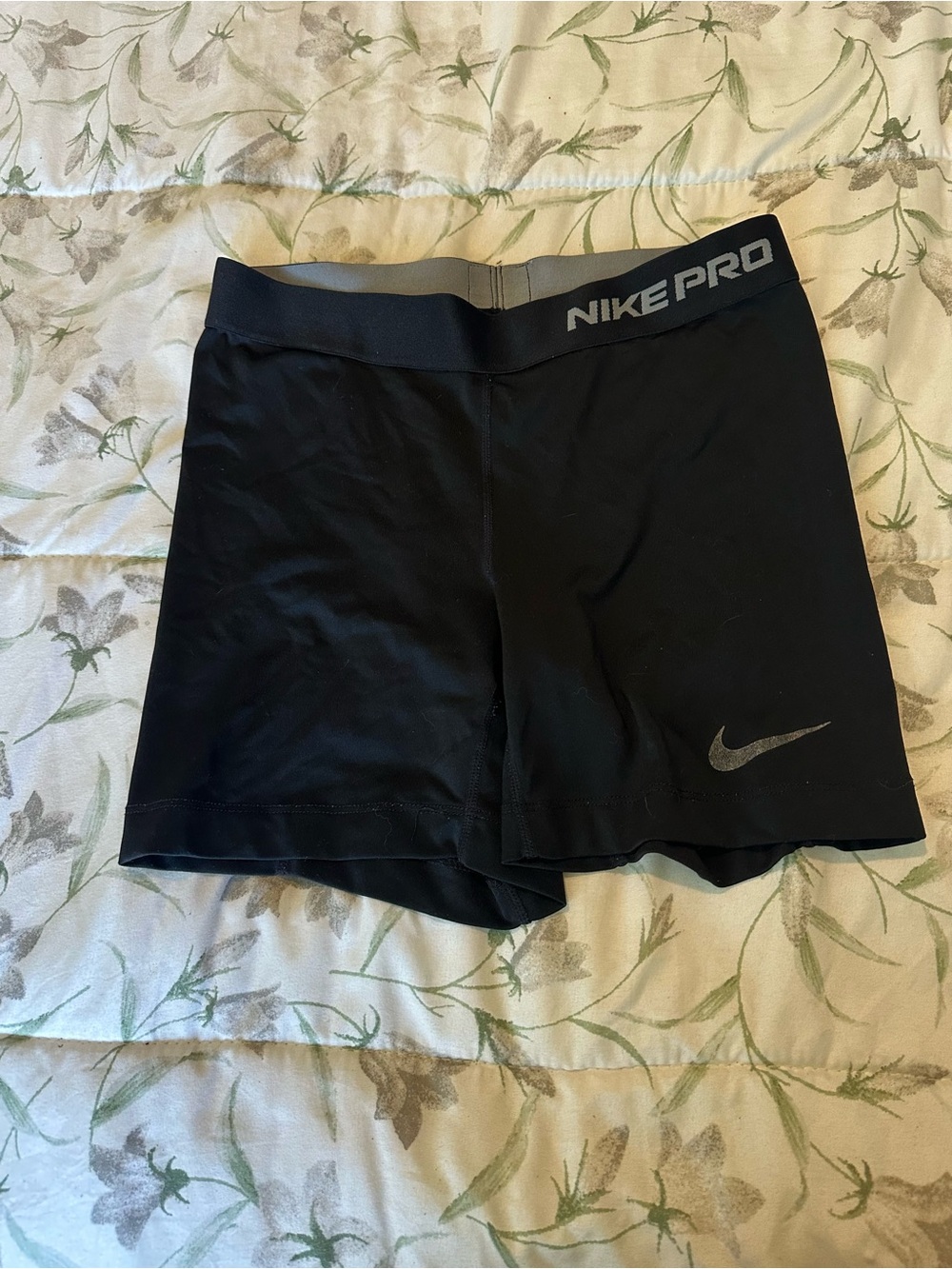 Nike Pro Black Women’s Athletic Compression Shorts